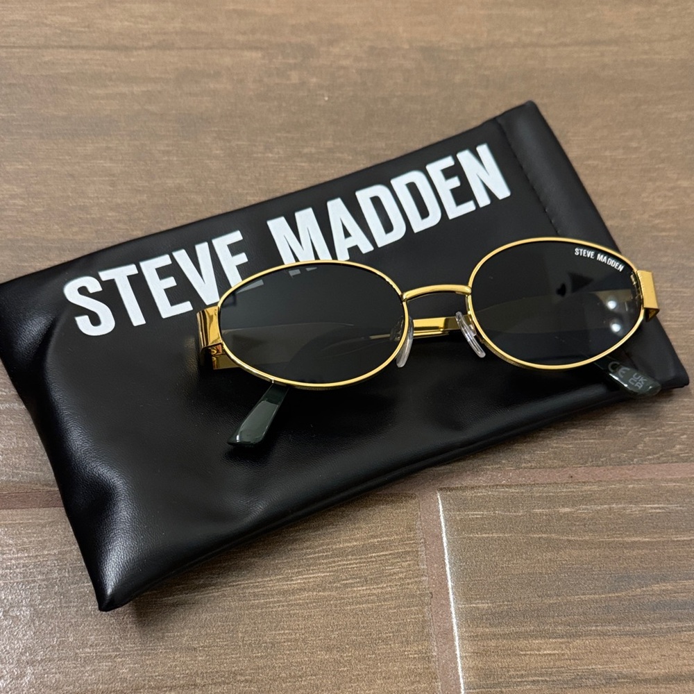NEW! Steve Madden Mystie Sunglasses Gold